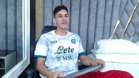 Snapshot of jakemoxleey chatting on 01/30/25, 02:04 jakemoxleey online show from 01/30/25, 02:04