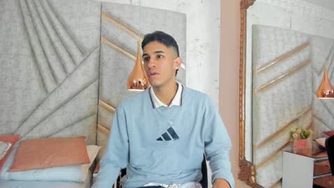 Snapshot of jakemoxleey chatting on 02/06/25, 01:21 jakemoxleey online show from 02/06/25, 01:21