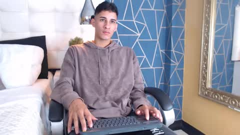 Snapshot of jakemoxleey chatting on 03/04/25, 12:55 jakemoxleey online show from 03/04/25, 12:55