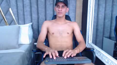 Snapshot of jakemoxleey chatting on 03/06/25, 06:05 jakemoxleey online show from 03/06/25, 06:05