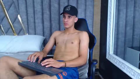 Snapshot of jakemoxleey chatting on 03/10/25, 03:52 jakemoxleey online show from 03/10/25, 03:52