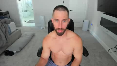 Snapshot of jakeorion chatting on 10/22/25, 04:29 Jake Orion online show from 10/22/25, 04:29