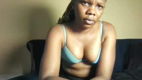 jalia12 online show from 04/06/26, 11:11