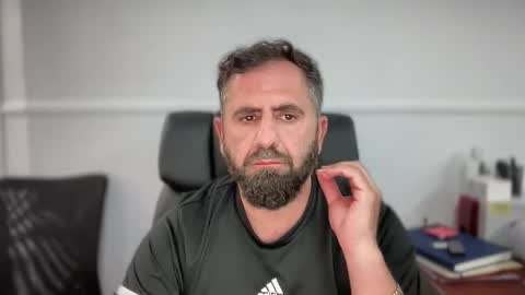 Snapshot of jam0786 chatting on 11/14/25, 03:27 jam0786 online show from 11/14/25, 03:27