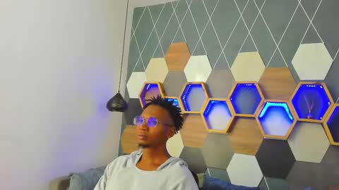   online show from 02/21/25, 07:32