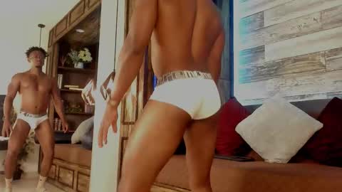   online show from 11/07/25, 04:45