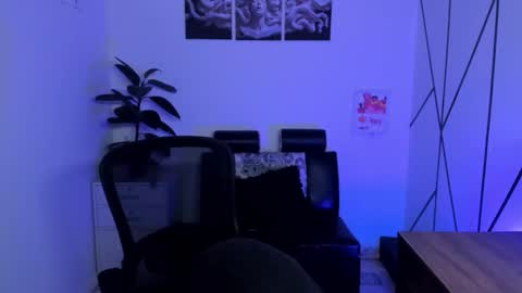 james_adamss_ online show from 11/28/25, 12:19