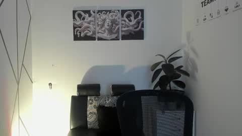 james_adamss_ online show from 12/16/25, 12:43