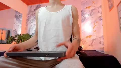 james_adamss_ online show from 01/19/26, 12:53