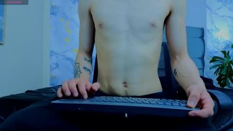 james_adamss_ online show from 04/09/26, 11:59