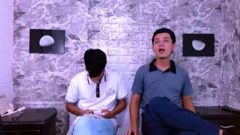 Snapshot of james_and_kenet chatting on 02/05/26, 12:04 James y Kenet online show from 02/05/26, 12:04