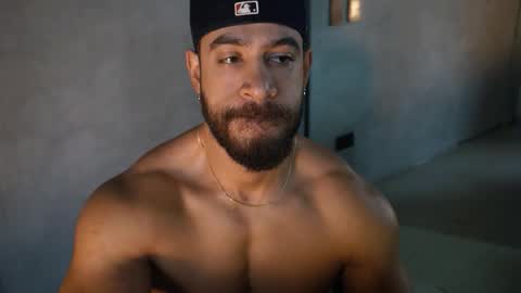 James Axel online show from 11/05/25, 01:33