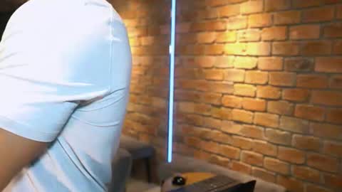 Snapshot of james_axel chatting on 07/22/26, 02:42 James Axel online show from 07/22/26, 02:42