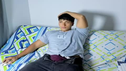 james_silva1 online show from 05/16/26, 11:14