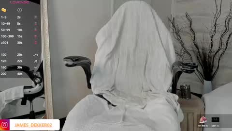 Snapshot of jamesdekker chatting on 09/17/25, 08:21 jamesdekker online show from 09/17/25, 08:21