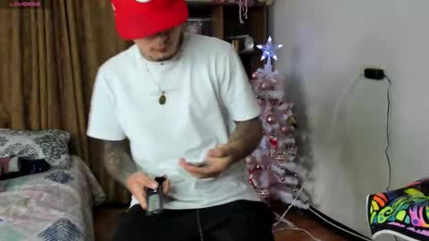 Snapshot of jamesdekker chatting on 11/29/25, 11:57 jamesdekker online show from 11/29/25, 11:57