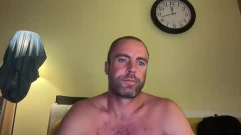 Snapshot of jamese85 chatting on 05/01/26, 04:44 Just4You online show from 05/01/26, 04:44