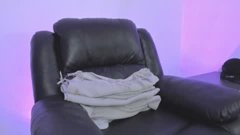 James Gray online show from 03/10/25, 02:39