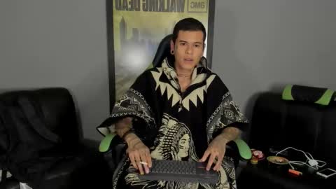 Jamesinked  online show from 02/05/25, 01:58