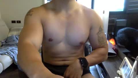 Snapshot of jamesmo820913 chatting on 10/31/25, 06:47 jamesmo820913 online show from 10/31/25, 06:47