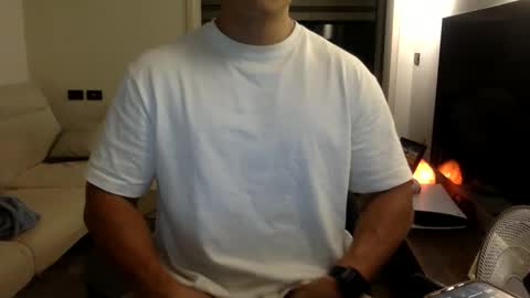 Snapshot of jamesmo820913 chatting on 11/09/25, 02:37 jamesmo820913 online show from 11/09/25, 02:37