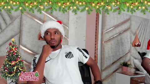 Snapshot of jamesparck chatting on 12/23/24, 06:27 James online show from 12/23/24, 06:27