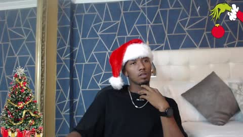 Snapshot of jamesparck chatting on 12/24/24, 10:55 James online show from 12/24/24, 10:55