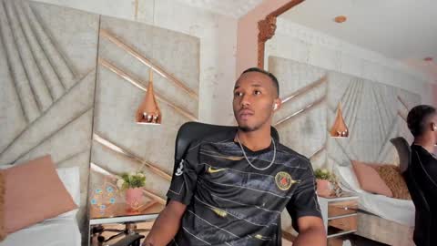 Snapshot of jamesparck chatting on 01/07/25, 12:09 James online show from 01/07/25, 12:09