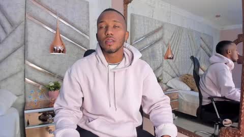 Snapshot of jamesparck chatting on 01/25/25, 12:26 James online show from 01/25/25, 12:26