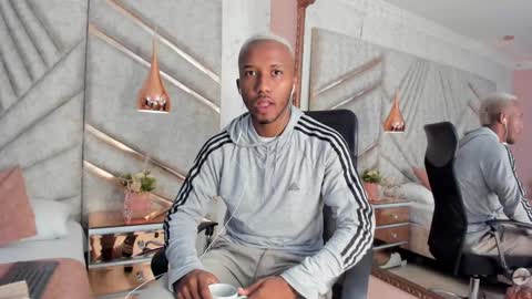 Snapshot of jamesparck chatting on 02/04/25, 12:22 James online show from 02/04/25, 12:22