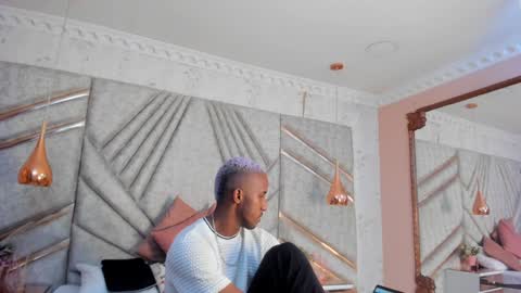 Snapshot of jamesparck chatting on 02/08/25, 05:08 James online show from 02/08/25, 05:08