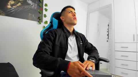 Jamess hott online show from 12/26/24, 12:59