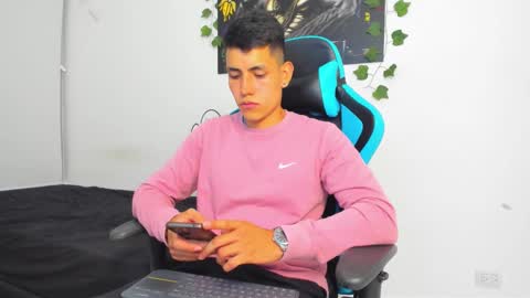 Jamess hott online show from 01/27/25, 12:12