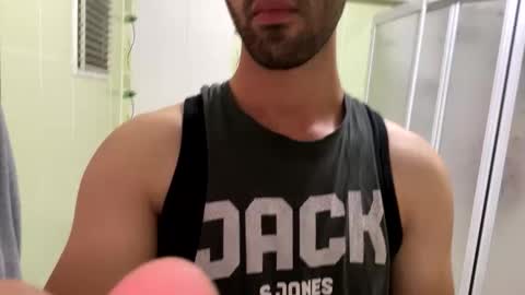 Snapshot of jamessandt chatting on 10/25/25, 03:51 jamessandt online show from 10/25/25, 03:51