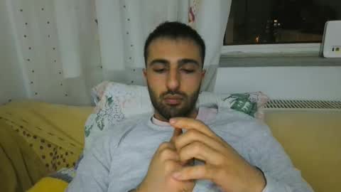 Snapshot of jamessandt chatting on 12/17/25, 04:02 jamessandt online show from 12/17/25, 04:02