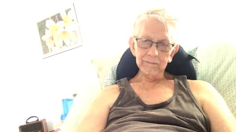 Snapshot of jamestheolder2 chatting on 09/21/25, 05:03 james age 75 online show from 09/21/25, 05:03