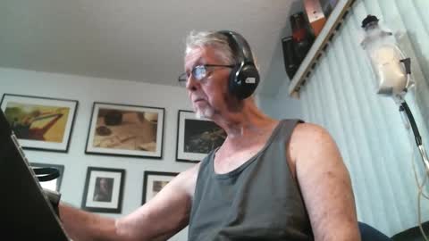 james age 75 online show from 12/04/25, 11:57