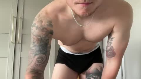 jameswood9768 online show from 06/12/26, 06:29