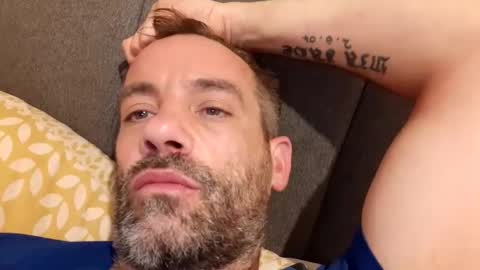 jamie198307 online show from 10/01/25, 10:16