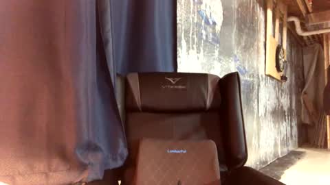 Snapshot of jamie19905 chatting on 02/21/25, 02:06 jamie19905 online show from 02/21/25, 02:06