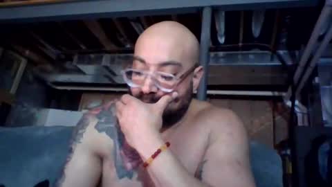 Snapshot of jamie19905 chatting on 02/25/25, 08:47 jamie19905 online show from 02/25/25, 08:47