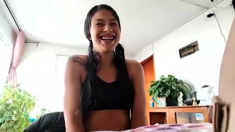 janariivera1 online show from 10/09/25, 07:01