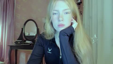 Snapshot of jane_and_star chatting on 11/15/25, 09:54 Star online show from 11/15/25, 09:54