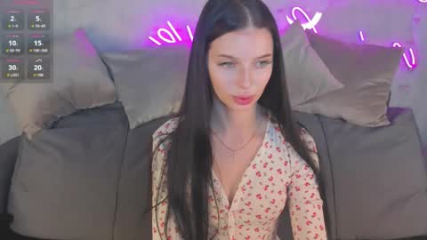 Snapshot of jane_johnston chatting on 11/18/25, 12:49 Eva online show from 11/18/25, 12:49