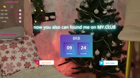 Snapshot of jane_meys chatting on 12/24/24, 08:22 your kitty JANE roawww online show from 12/24/24, 08:22