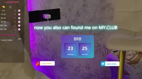 Snapshot of jane_meys chatting on 01/13/25, 11:08 your kitty JANE roawww online show from 01/13/25, 11:08