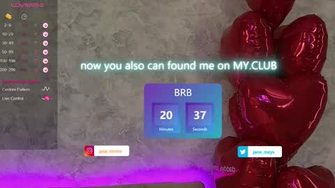 Snapshot of jane_meys chatting on 02/14/25, 08:10 your kitty JANE roawww online show from 02/14/25, 08:10