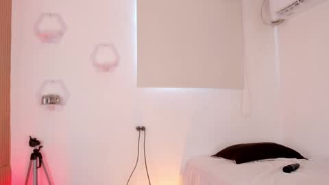 Jane  M online show from 04/10/26, 07:29