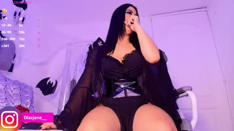 Jennifer online show from 10/31/25, 09:16