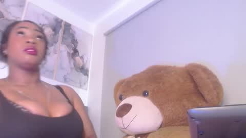 Snapshot of janeebony_ chatting on 10/23/25, 05:33 Jane online show from 10/23/25, 05:33